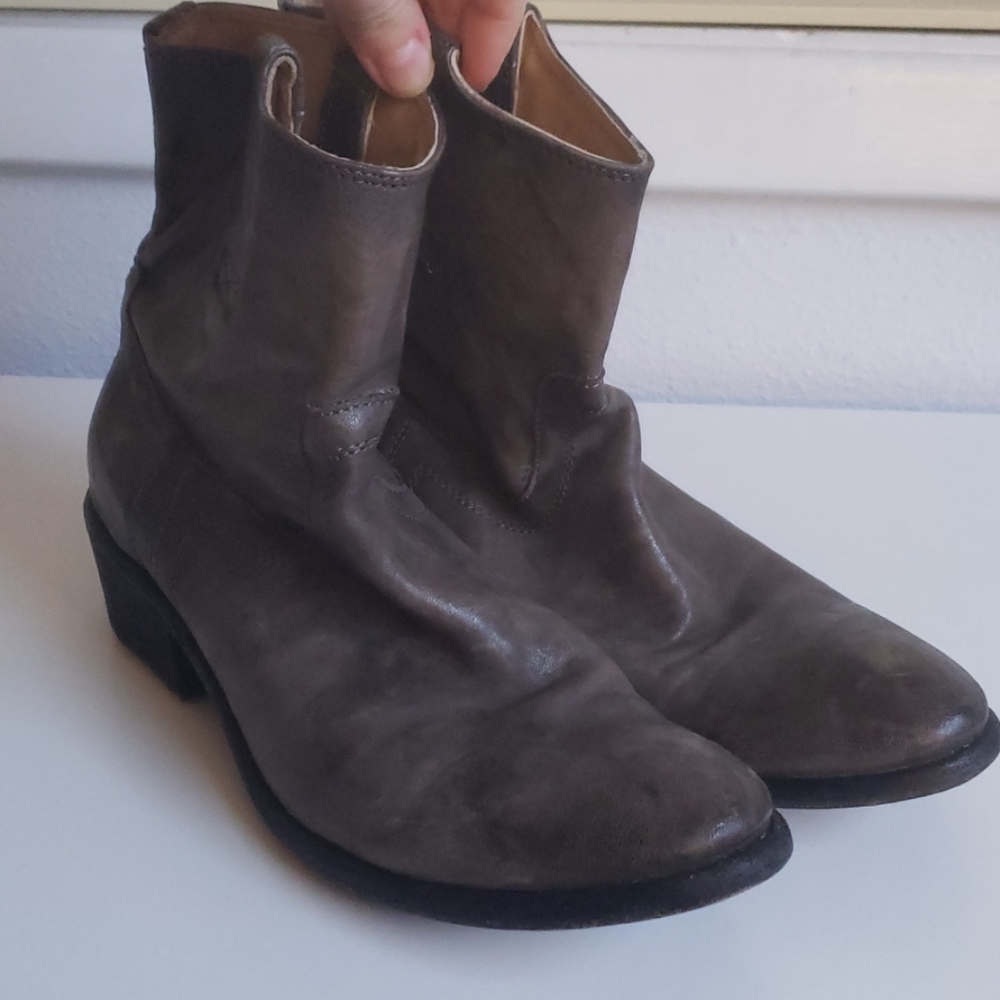 Frye Carson Tab Short Boot in Slate/Gray